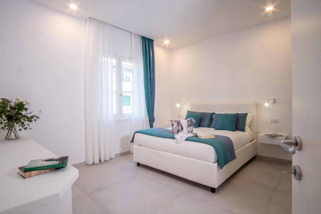 Leone Rosso Apartments Сорренто Экстерьер фото